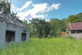 KUĆAU U OBNOVI NA PREDIVNOJ LOKACIJI S POGLEDOM NA VELEBIT, Gospić - Okolica, Ev