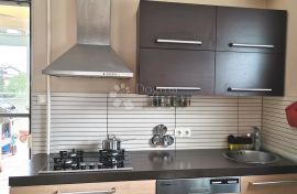 Gornji Bukovac-Stan 75 m2 s terasom i 2 parkirna mjesta!!!, Maksimir, Appartment