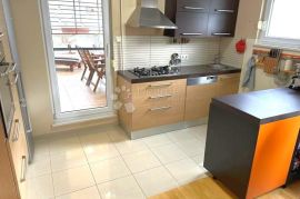 Gornji Bukovac-Stan 75 m2 s terasom i 2 parkirna mjesta!!!, Maksimir, Appartment