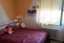 ZADAR - BILI BRIG - VELIKI STAN S TRI SPAVAĆE SOBE, Zadar, Appartement