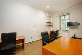 Ured na par minuta od Korza, Rijeka, Commercial property