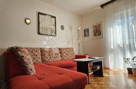 Stan u prizemlju - 2 spavaće sobe, Pula, Appartement