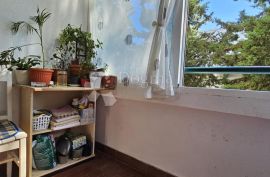 Stan u prizemlju - 2 spavaće sobe, Pula, Apartamento