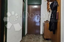 Stan u prizemlju - 2 spavaće sobe, Pula, Appartment