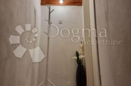 BUJE - ODLIČAN STAN U CENTRU, Buje, Apartamento