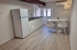 BUJE - ODLIČAN STAN U CENTRU, Buje, Apartamento