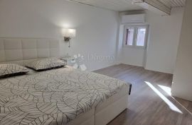 BUJE - ODLIČAN STAN U CENTRU, Buje, Apartamento