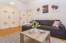 Predivan stan u centru Šibenika, Šibenik, Apartamento