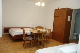 OBITELJSKI HOTEL U CRIKVENICI, Crikvenica, Дом