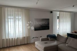 Strogi Centar - Novoadaptiran stan!, Donji Grad, Flat