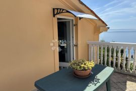 VOLOSKO, OPATIJA, 60 m2 + TERASA S POGLEDOM, Opatija, Διαμέρισμα