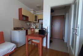 Garsonjera 32m2 u centru Pule (novogradnja + parking), Pula, شقة