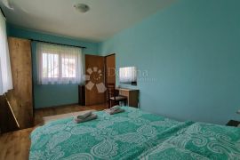 Nova kuća u Medulinu s 4 apartmana - 170m od mora, Medulin, بيت