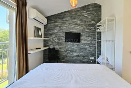 Apartmanska kuća (4 jedinice) spremna za turizam, Novigrad, Ev