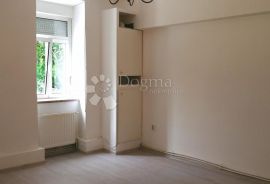 Stan-odlična lokacija-investicija 43m2 -Donji grad!!, Donji Grad, Apartamento