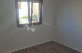 Lijep 2s+db u centru Hreljina, Bakar, Appartement