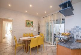 Opatija, stan 140m2 s pogledom na more, Opatija, Kвартира