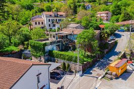 STARINA NA ODLIČNOJ POZICIJI SA OTVORENIM POGLEDOM NA MORE, Matulji, Casa