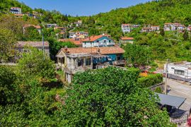 STARINA NA ODLIČNOJ POZICIJI SA OTVORENIM POGLEDOM NA MORE, Matulji, Casa