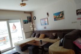 Apartmanska kuća, Rab, Haus