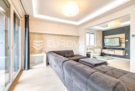 Zagreb, Donji Bukovac, funkcionalan namješten trosoban stan + 2VPM, 110 m2 - PET FRIENDLY, Zagreb, Stan