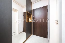 Zagreb, Vrapče, novouređen dvosoban stan NKP 55 m2, Zagreb, Wohnung