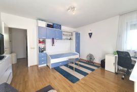 KUĆA+VRT, PRODAJA, ZAGREB, VELIKA GORICA, 220 m2, 6-sobna, Velika Gorica, بيت