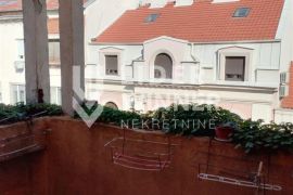 Na prodaju salonski stan kod Skupštine ID#130695, Stari Grad, Apartamento