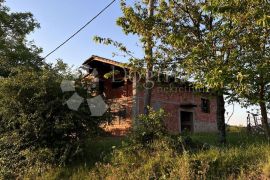 Vrbovsko, nedovršena kuća sa okućnicom, Vrbovsko, Maison