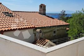 APARTMAN U PRIZEMLJU S TERASOM, Crikvenica, Apartamento