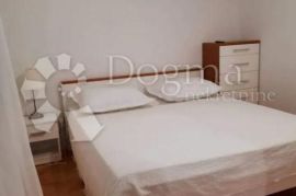 Prostran stan podijeljen u dva objekta, Split, Appartement