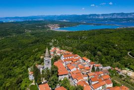 TEREN NA RUBU GRAĐEVINSKE ZONE, Dobrinj, Zemljište