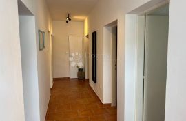 CRIKVENICA APP 200M OD MORA, Crikvenica, Wohnung