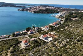 ROGOZNICA- GRAĐEVINSKO ZEMLJIŠTE S PREDIVNIM POGLEDOM, Rogoznica, Terrain