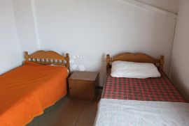 Kuća blizu mora sa deset apartmana, Crikvenica, بيت