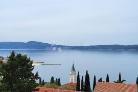 Kuća blizu mora sa deset apartmana, Crikvenica, بيت