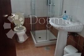 APARTMAN OKOLICA GRADA KRKA - VISOKO PRIZEMLJE, Krk, Flat