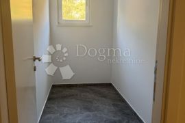 Kostrena, predivan novo-uređen kompletno namješten 2S+DB, top pogled, najam!, Kostrena, Flat