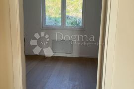 Kostrena, predivan novo-uređen kompletno namješten 2S+DB, top pogled, najam!, Kostrena, Flat