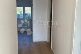 Kostrena, predivan novo-uređen kompletno namješten 2S+DB, top pogled, najam!, Kostrena, Flat