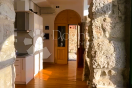 Prodaje se jedinstvena vila u Iki – Lungo Mare, Opatija - Okolica, House