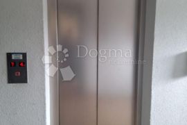 PENTHOUSE S NAJLJEPŠIM POGLEDOM U VARAŽDINU, Varaždin, Appartamento