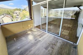 Savršeni penthouse u urbanoj vili na idealnoj lokaciji, Podsljeme, Kвартира