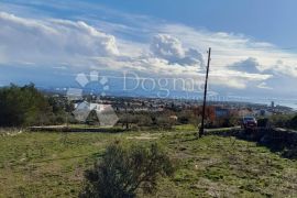 GRAĐEVINSKO ZEMLJIŠTE S POGLEDOM NA MORE, VODICE, Vodice, Terreno