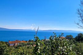 TOP LOKACIJA!!! GRAĐEVINSKO ZEMLJIŠTE SA PRAVOMOĆNOM GRAĐEVINSKOM DOZVOLOM, NA PJEŠAČKOJ UDALJENOSTI DO PLAŽE, Labin, Земля