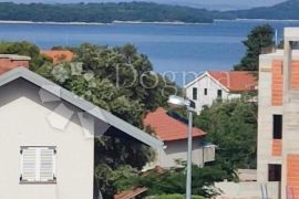 Kuća u Žaboriću - 3 potpuno uređena i odvojena apartmana, Šibenik - Okolica, Дом