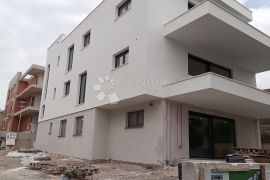 PREKRASAN STAN U VODICAMA, DALMACIJA, VAŠA OAZA U SRCU GRADA   Z1 SJ3, Vodice, Appartement