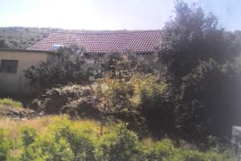 Kuća Hvar- Zastražišće 110m2 + 500m2 okučnice, Jelsa, Casa