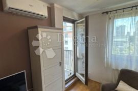 Rapska ulica 48m2 2soban (GPM + balkon), Trnje, Stan