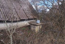 Gospodarsko imanje u netaknutoj prirodi, KOSINJ, Perušić, Kuća